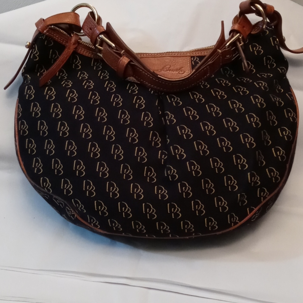 Dooney & Bourke